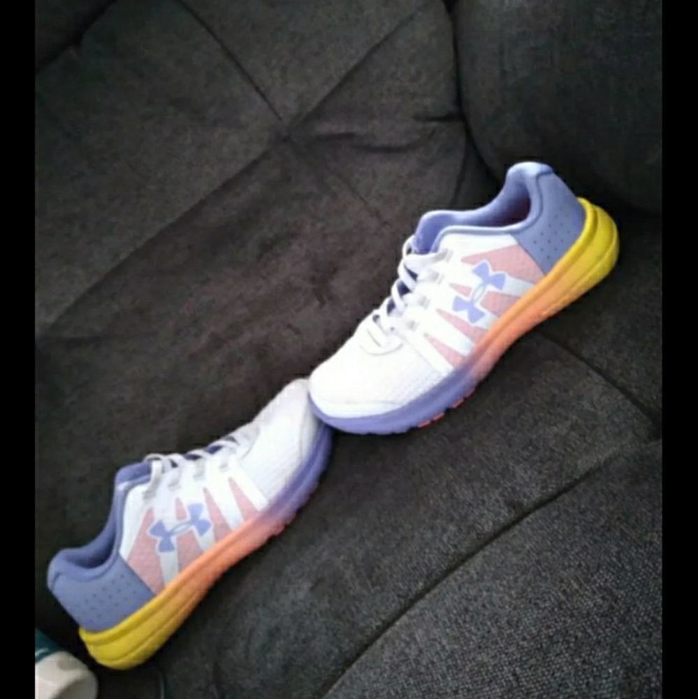 Under aroumour shoes